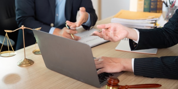 Solicitor providing supportive divorce advice to a client in Scotland